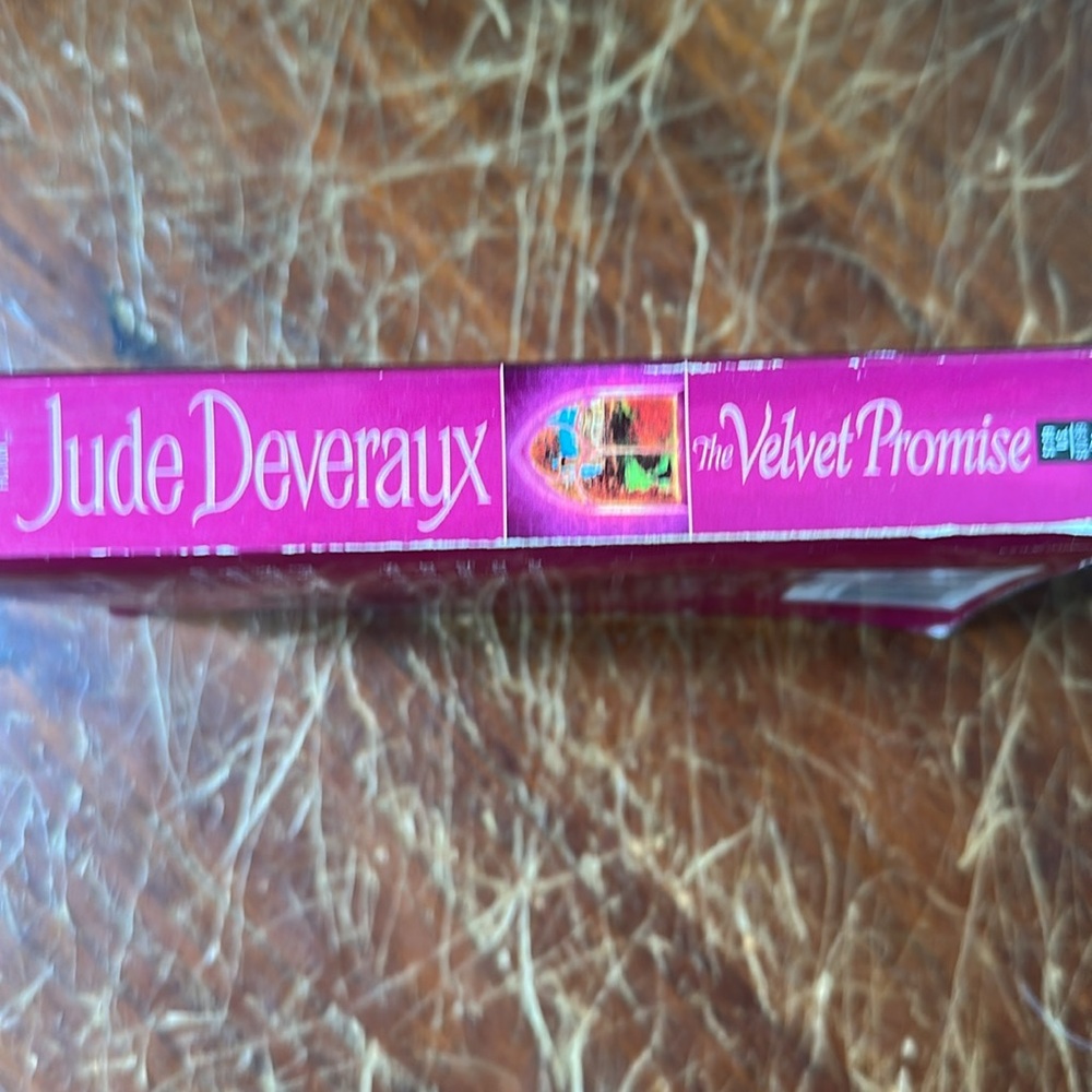 The Velvet Promise by Jude Deveraux - Picture 3 of 5